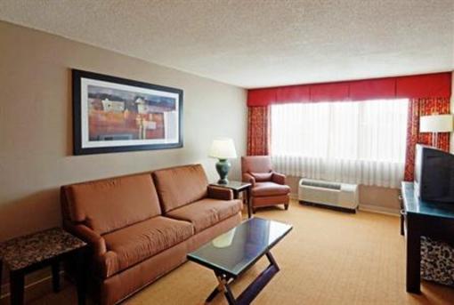 фото отеля Holiday Inn Hotel & Suites Boston Peabody