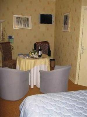 фото отеля Hostellerie Saint Louis