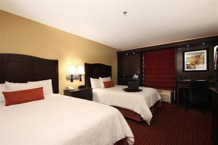 фото отеля Hampton Inn Urbana