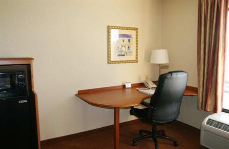 фото отеля Hampton Inn Urbana