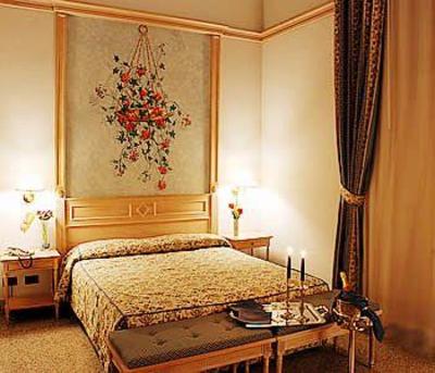 фото отеля Hotel De La Ville Civitavecchia