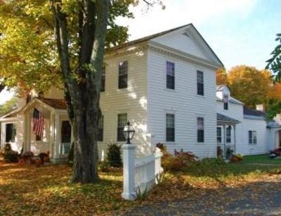 фото отеля Applewood Manor Bed & Breakfast Castleton