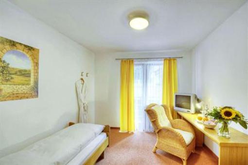 фото отеля Kur-und Ferienhotel Alpenhof