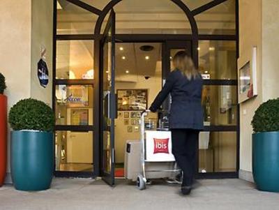 фото отеля Ibis Paris Versailles Chateau