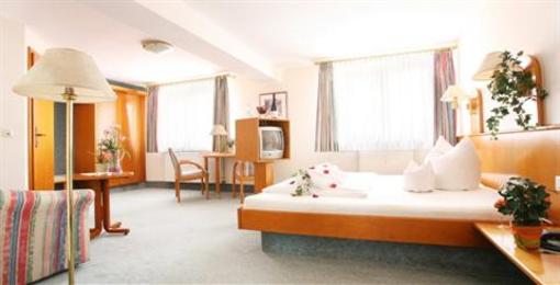 фото отеля Hotel Zum Weissen Roessel