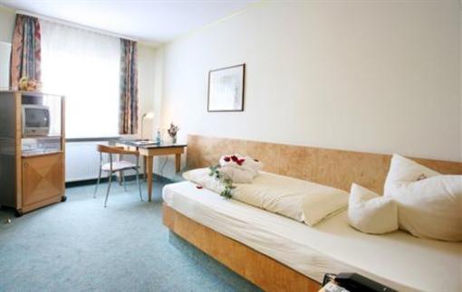 фото отеля Hotel Zum Weissen Roessel