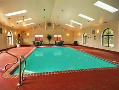 фото отеля Super 8 Motel Saint Charles (Missouri)