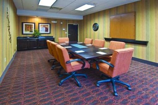 фото отеля Hampton Inn & Suites Elk City
