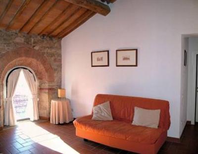 фото отеля Casa Vacanze Il Chiostro Apartments Suvereto