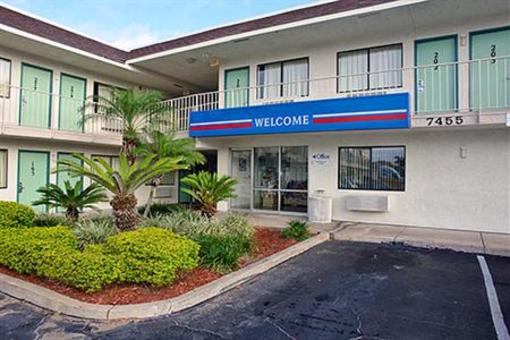 фото отеля Motel 6 Orlando Kissimmee Main Gate West