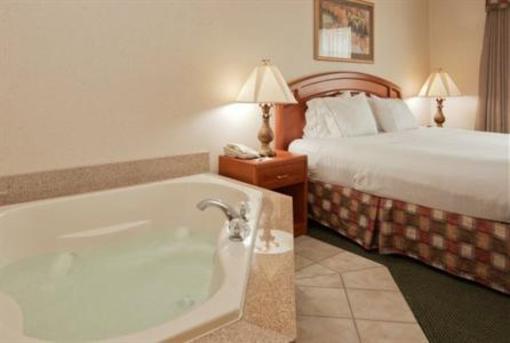 фото отеля Holiday Inn Express Hotel & Suites Bryan Montpelier