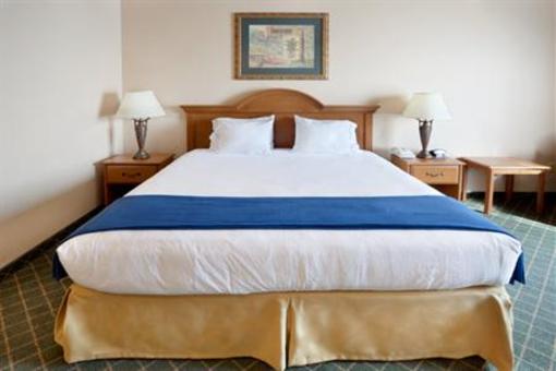 фото отеля Holiday Inn Express Hotel & Suites Alice