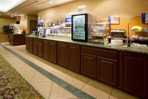 фото отеля Holiday Inn Express Hotel & Suites Alice