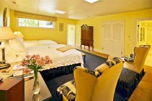 фото отеля Babbling Brook Inn