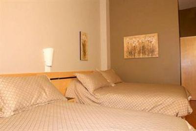 фото отеля Hotel Dauphin Montreal Downtown