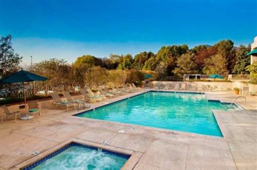 фото отеля Hilton Hotel & Executive Meeting Center Glendale (California)