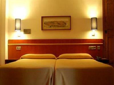 фото отеля Santa Isabel Hotel Toledo