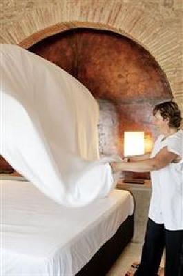 фото отеля Hotel Castell d'Emporda