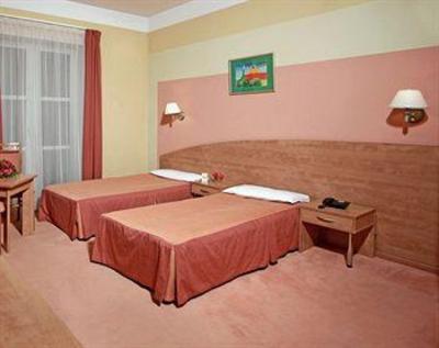 фото отеля Hotel Ideal Pruszkow