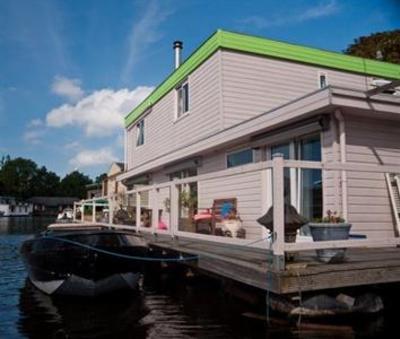 фото отеля Minties Floating Bed and Breakfast