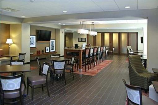 фото отеля Hampton Inn Waynesburg