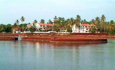 фото отеля Resort Lagoa Azul Calangute