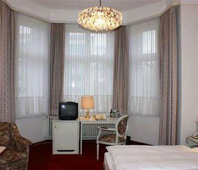 фото отеля Hotel Kaiserhof Lubeck