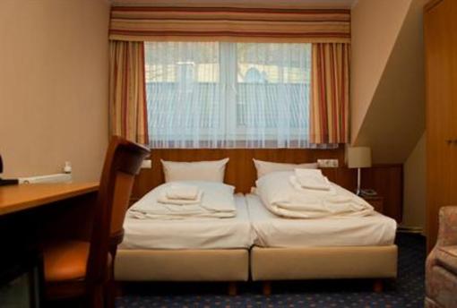 фото отеля Langerfelder Hof Hotel Wuppertal