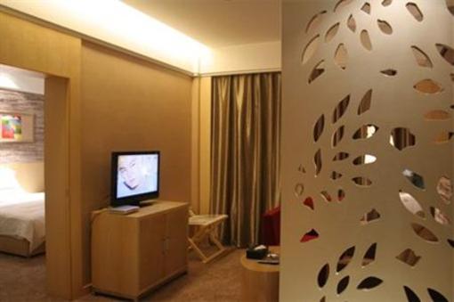 фото отеля Zhonghai Hotel