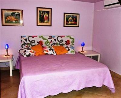 фото отеля Etna Hut Bed and Breakfast
