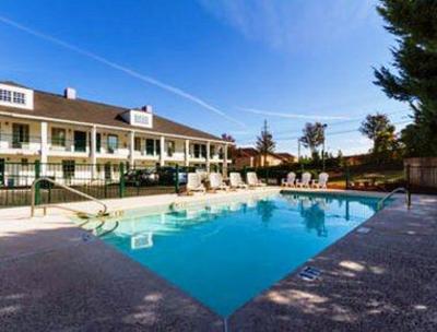 фото отеля Baymont Inn & Suites Thomasville