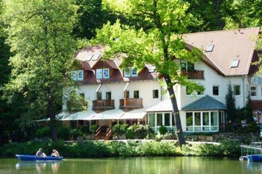 фото отеля Hotel Haus Am See Schleusingen