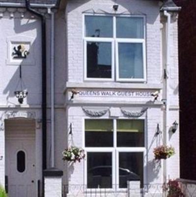 фото отеля Queens Walk Guest House Peterborough