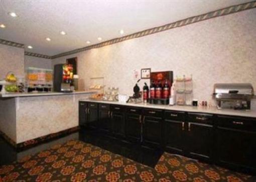 фото отеля Comfort Suites Near Stone Briar Mall