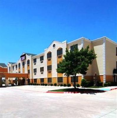 фото отеля Comfort Suites Near Stone Briar Mall
