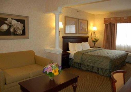 фото отеля Comfort Inn & Suites Great Barrington
