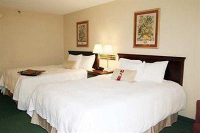 фото отеля Hampton Inn Parkersburg