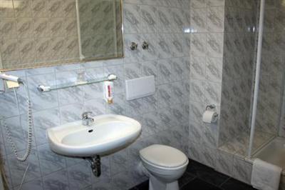 фото отеля Olivaer Apart Hotel am Kurfuerstendamm