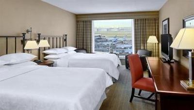 фото отеля Sheraton Gateway Hotel Toronto Airport