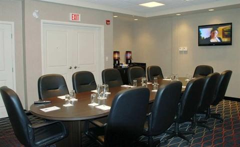 фото отеля Hampton Inn & Suites by Hilton Lethbridge