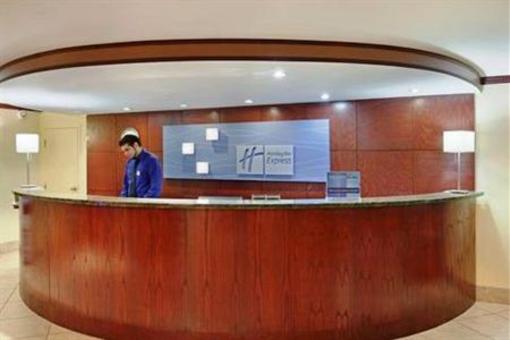фото отеля Holiday Inn Express Montreal Centre-Ville