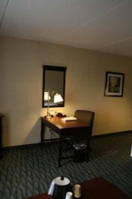 фото отеля Hampton Inn & Suites Syracuse Erie Blvd/I-690