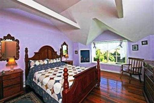фото отеля Swallows Nest Guest House