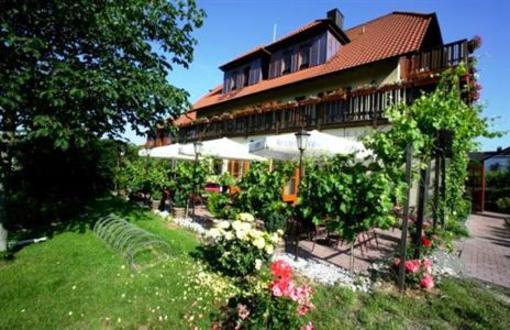фото отеля Gasthof Zum Rodelseer Schwan Rodelsee