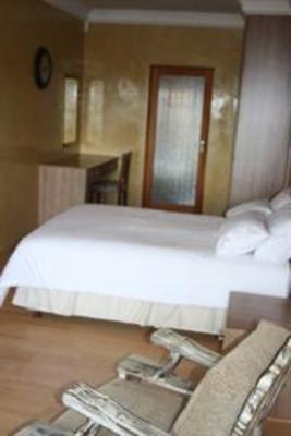 фото отеля Eagles Nest Estate Guest House