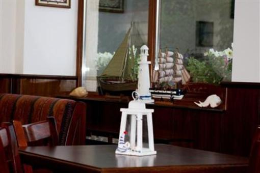 фото отеля Family Hotel Captain