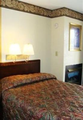 фото отеля Family Inns of America West Pigeon Forge