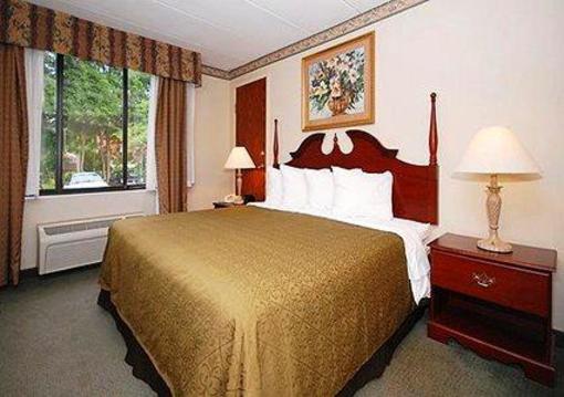 фото отеля Quality Inn Sturbridge