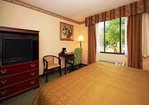 фото отеля Quality Inn Sturbridge