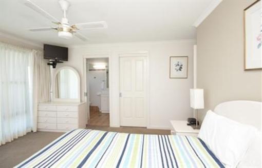 фото отеля Sails Apartments Forster